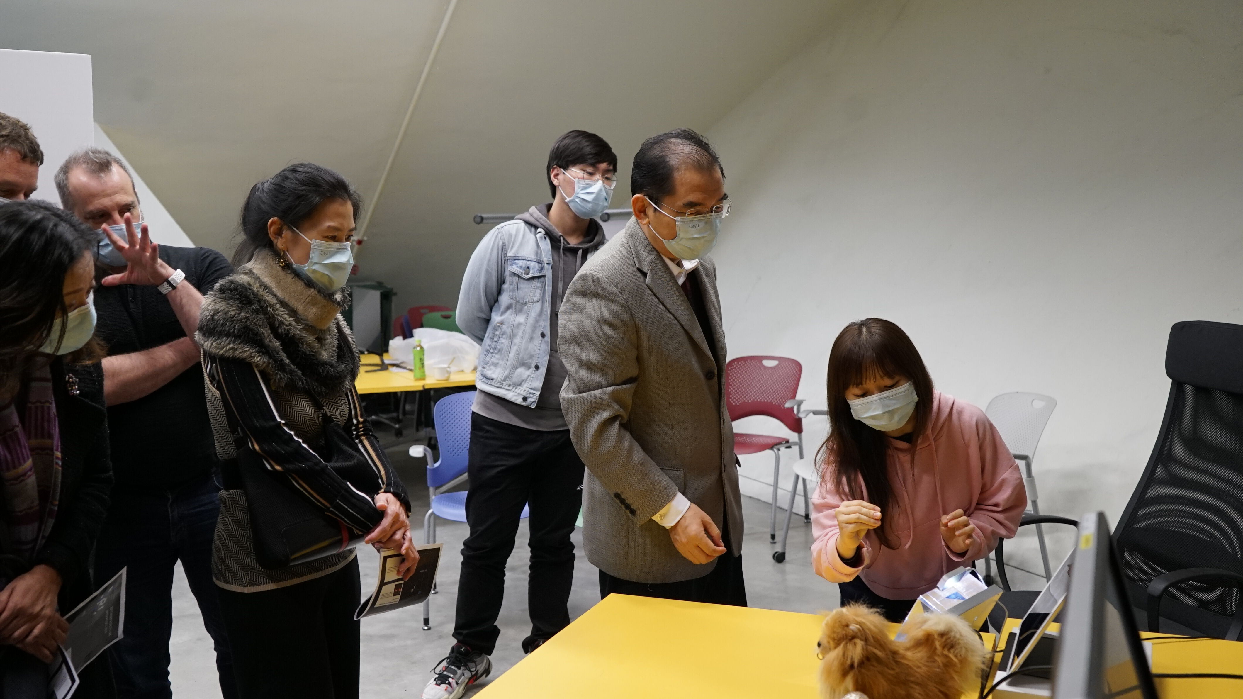 Fonny Phan shows her demo Veterinary Healthcare Training with AR.